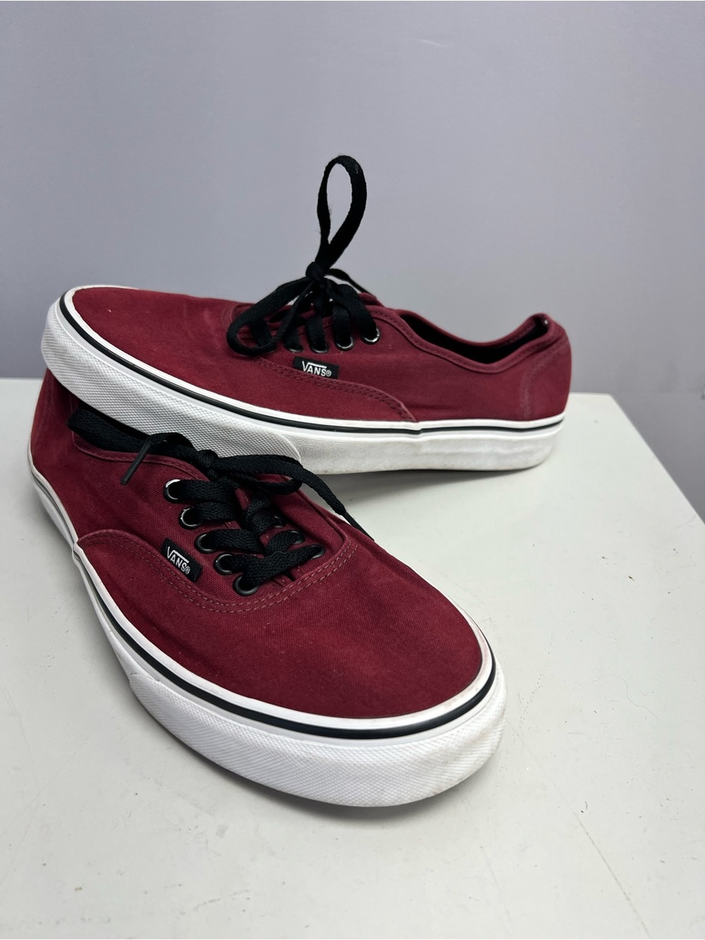 Vans Canvas Low-Top Sneakers - Burgundy with Black Laces Men 8.5 Women 10-10.5